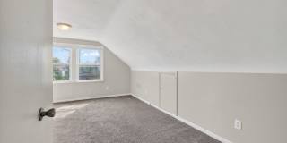 $1450 4 Bedrooms Gallery 17