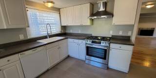 Gorgeous Oasis in Licton Springs Available Now! Gallery 4