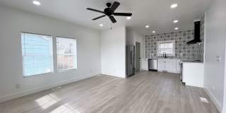 LOCATED IN HISTORIC PARKRIDGE!! Gallery 3