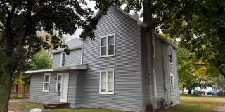 6 Bedroom 2 Bath | Single Family Home Gallery 1
