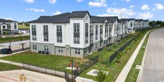 The Prado Gallery 32