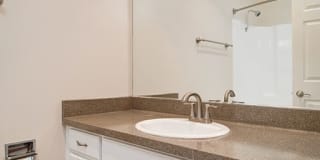 St. Charles Oaks Apartments Gallery 15