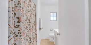 2313 N Baker Gallery 37