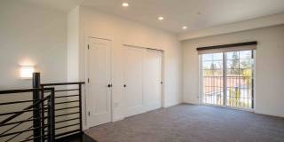 The Angelino Gallery 14