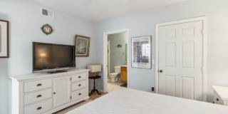 Beautiful furnished & turnkey ready  2/2 unit available now for an annual lease Gallery 21