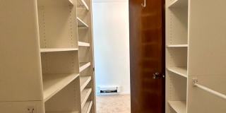 Beautiful & Bright 2-Bedroom + Office Corner Condo in North Boulder Gallery 31