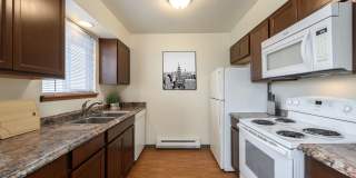 2 Bed, 1 Bath- Bay view apartment near Fairhaven and Boulevard Park Gallery 2