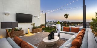The Charlie Mar Vista Gallery 31