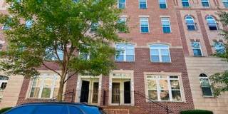 Large Townhome with Garage - Lovely Gaithersburg Living Gallery 1