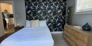Old Town Cottage Ready for Move In! Gallery 8