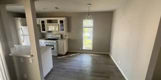 Spacious 2 Bed / 1 Bath Upstairs Condo in San Carlos – Utilities Included! Spacious 2 Bed / 1 Bath Upstairs Condo in San Carlos – Utilities Included! Gallery 5