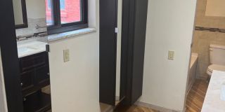 2206 Sarah Street Gallery 13