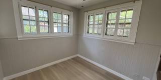 1649 ROSLYN ST Gallery 13