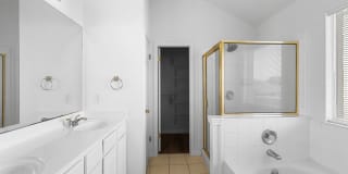 3 Bed, 2 Bath Home with Community Pool in Georgetown Gallery 28