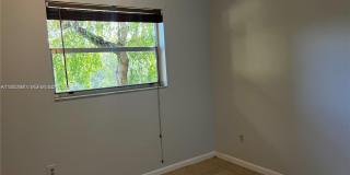 4111 Stirling Rd Gallery 18