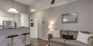 1562 NW Crossroads Gallery 1