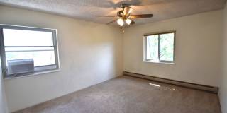 SHORT TERM RENTAL FOR SPRING 2026! 3 Bedroom, 2 Bathroom Penthouse Condo Gallery 32