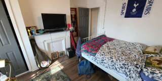 SPACIOUS 4 BEDROOM IN THE HEART OF OAKLAND - AVAILABLE FOR AUGUST Gallery 21