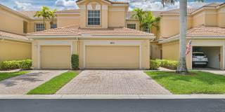 **Coach Home in Jonathans Bay - 3/2 + Den -  Water Views - 2 Car Garage** Gallery 1