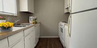 Immediate Move-In! Spacious 2-Bedroom Apartments Near Downtown | $100 Deposit Immediate Move-In! Spacious 2-Bedroom Apartments Near Downtown | $100 Deposit Gallery 6