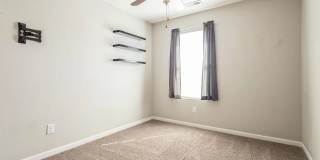 Room in 4 Bedroom Home at Warm Springs Ln Gallery 21