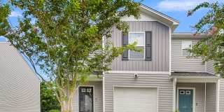 Beautiful Goose Creek Townhome! ***$500 off 1st month rent!*** Gallery 1