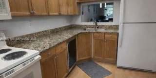 1701 NW 75th Ave Gallery 1