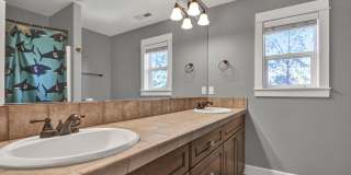 4 Bedroom home in SE Bend 4 Bedroom home in SE Bend Gallery 15