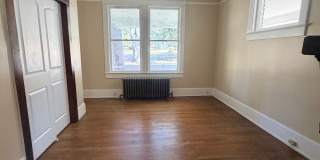 Come enjoy this completely renovated 1 bed/ 1 bath apartment close to shopping, walking trails, medical, Maryville Collage. Gallery 10