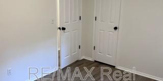 1607 N Timberline Dr Gallery 9