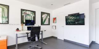 501 NE 51st St Gallery 22