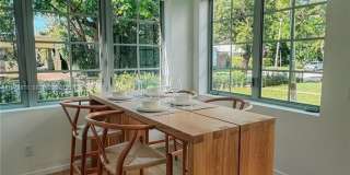 128 NE 46th St Gallery 12