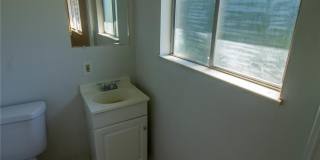 Spacious 3 bedroom 1.5 bath ranch Gallery 7