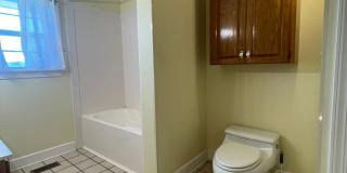 Spacious country home for lease Gallery 19