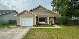 Charming 3 Bed 2 Bath Home with Fenced Yard Gallery 1