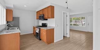 3 Bed / 1.5 Bath Townhome! Gallery 5