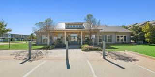 Anatole on MacArthur Gallery 30