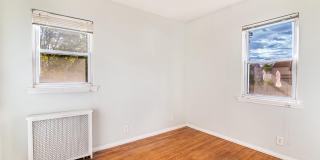 1120 HOWARD Avenue Gallery 16