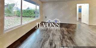 Enjoy the new appliances in this lovely single-family home located in the heart of Tacoma Gallery 9