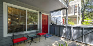 Lake Pointe Apartments Gallery 2