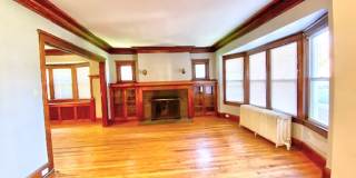 Stowell Ave Lower Flat Near UWM Gallery 1