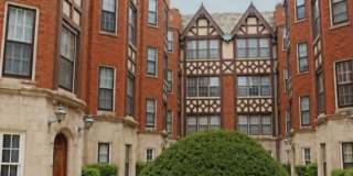 East Rogers Park Two Bedroom~ Cats Welcome~ Historic Building ~ Close to the Lake Gallery 1