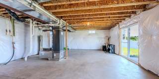 324 CEDAR SPRING Gallery 31