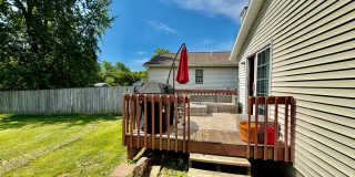Spacious 3 Bedroom 2 Bathroom Home - Large Backyard! Gallery 11