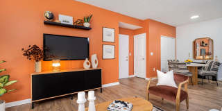 Warner West Apartments Gallery 4