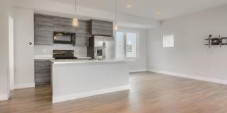 3 Bedroom townhome in Lakewood Gallery 9