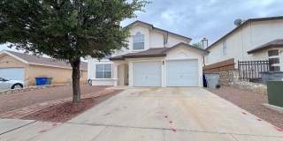 East El Paso Split Tri-Level 3 bed/2 bath Refrig A/C with bonus loft! Gallery 1