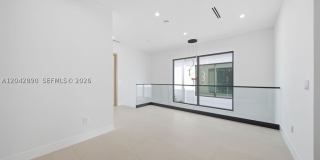 1316 NE 16th Ter Gallery 38