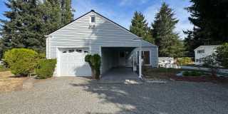 Incredible 5 Bedroom with Massive Bonus Room Gallery 1