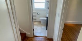 Great House in Oakland with a yard! 2 Beds, 1 Bath Gallery 52
